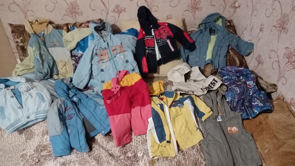 Продам  детские вещи