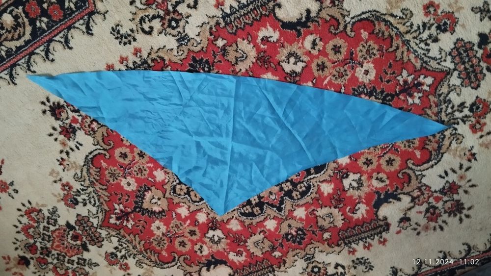 Продам галстук для школьника голубой