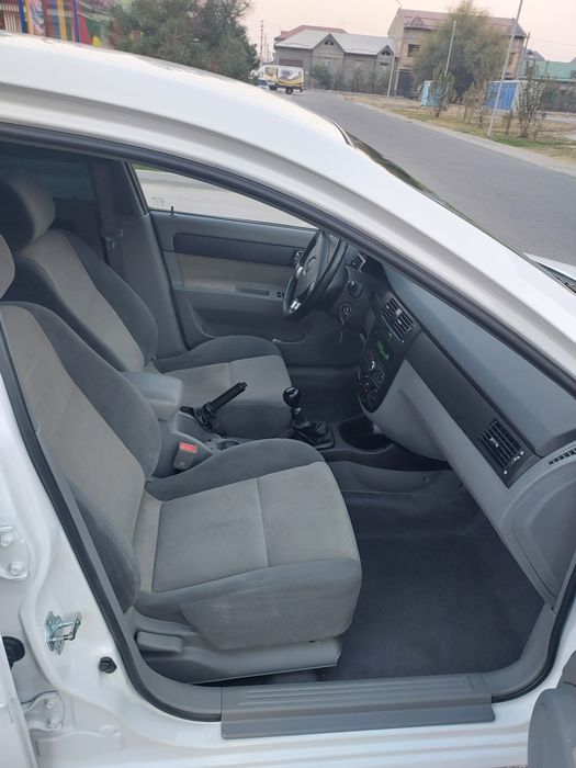 Срочно продам Lacetti  Gentra