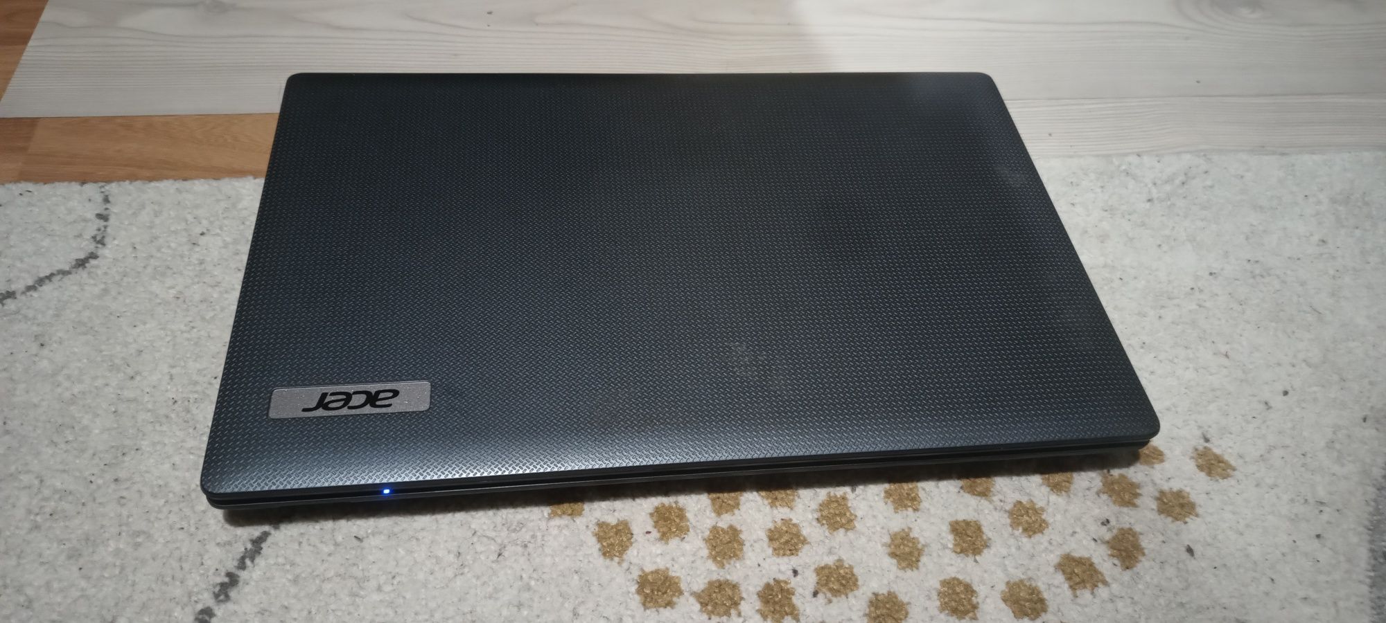 Лаптоп Acer 17" + зарядно