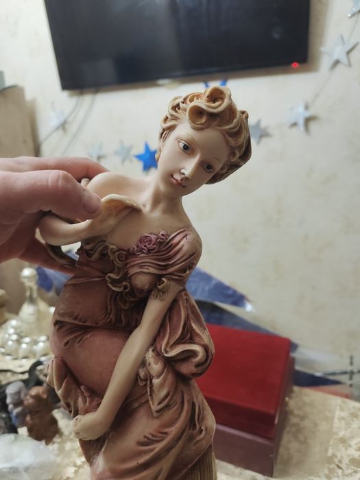 Гипсовая  настенная статуэтка Фимида