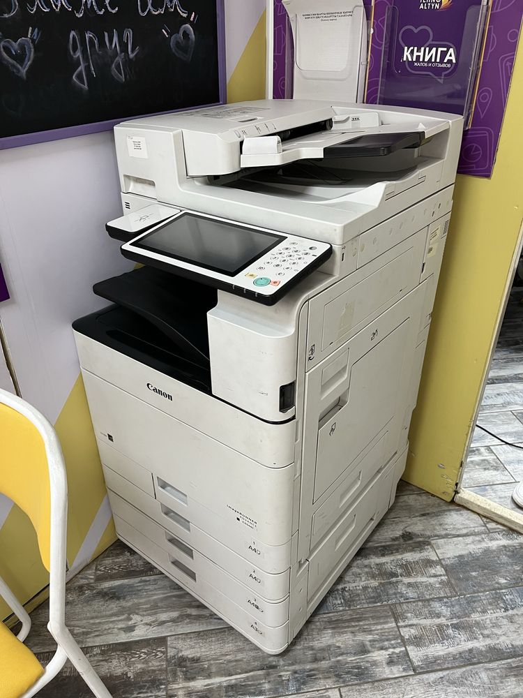 СРОЧНО продам Принтер Canon c5540i