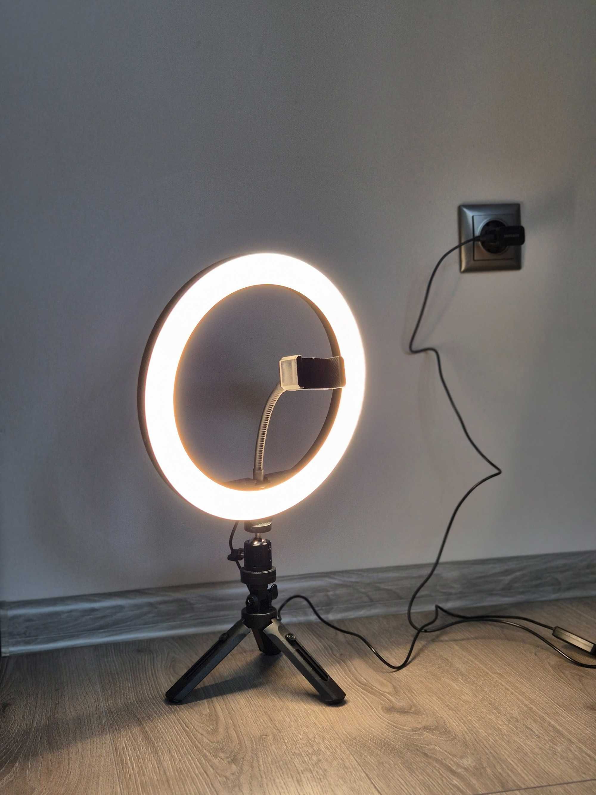 Кръгла LED лампа