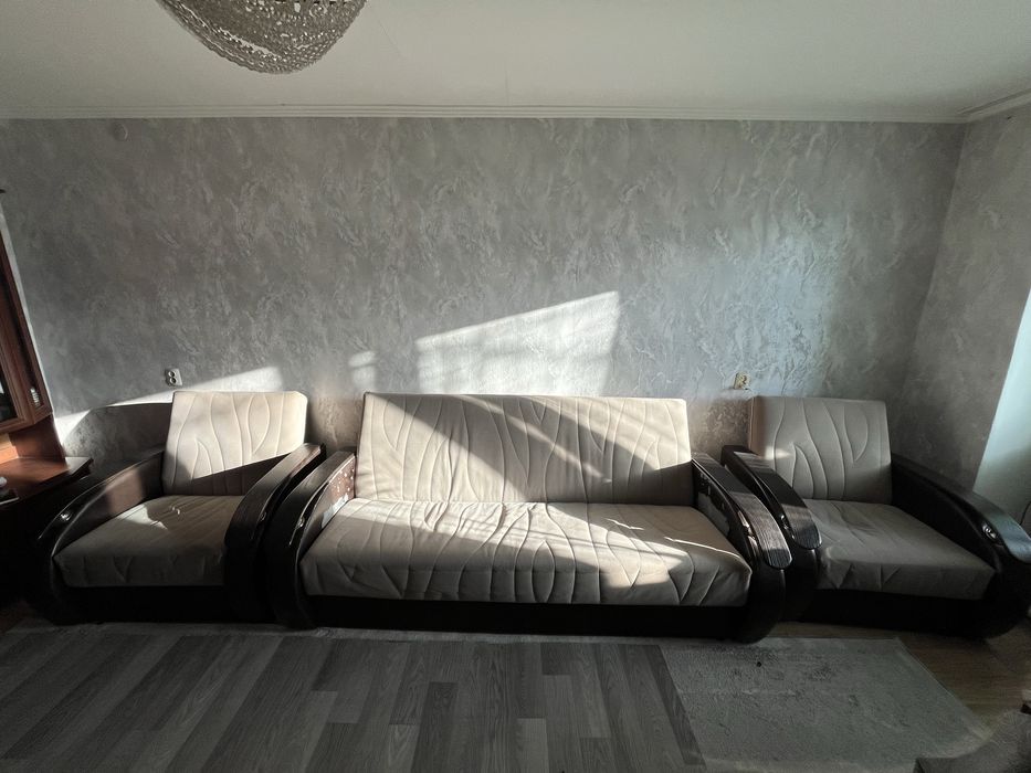 Диван и два кресло