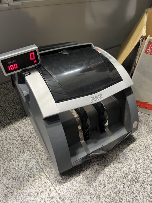 Счетная машинка для денег