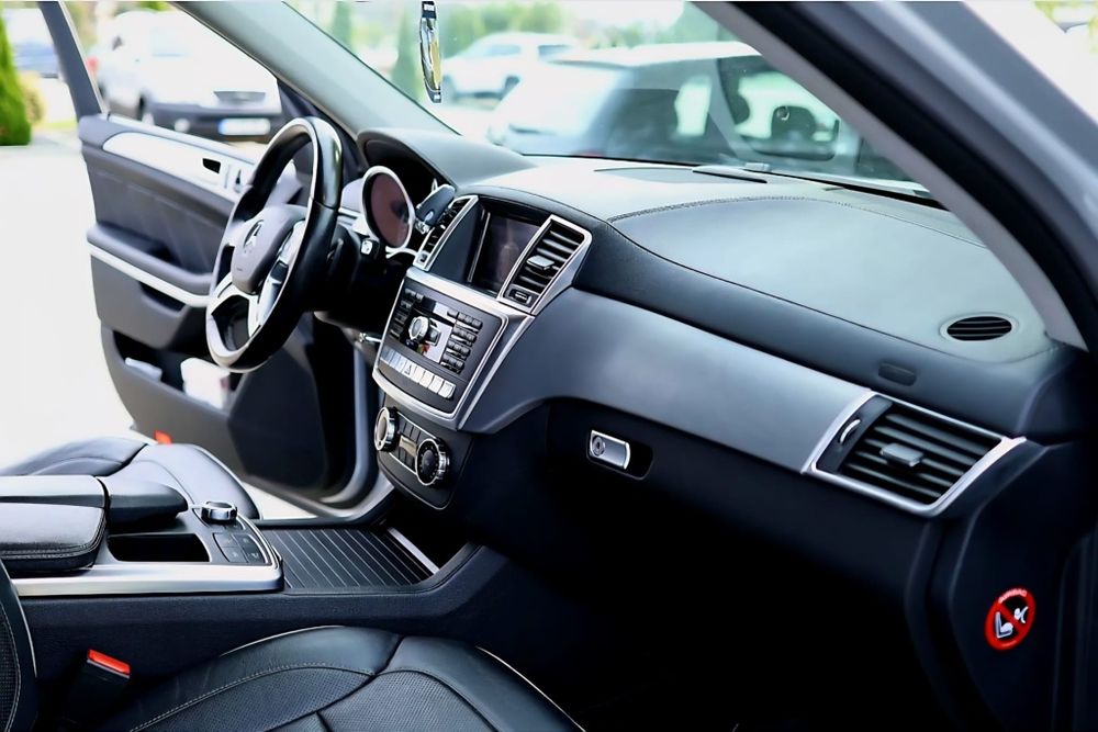 Mercedes-Benz GL (X166) GL 350 AMG BlueTEC (258 CP) 4MATIC G-TRONIC