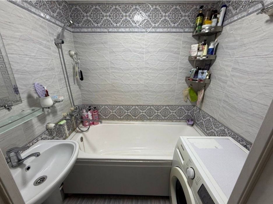 Продаётся 2х комнатная Карасу-4