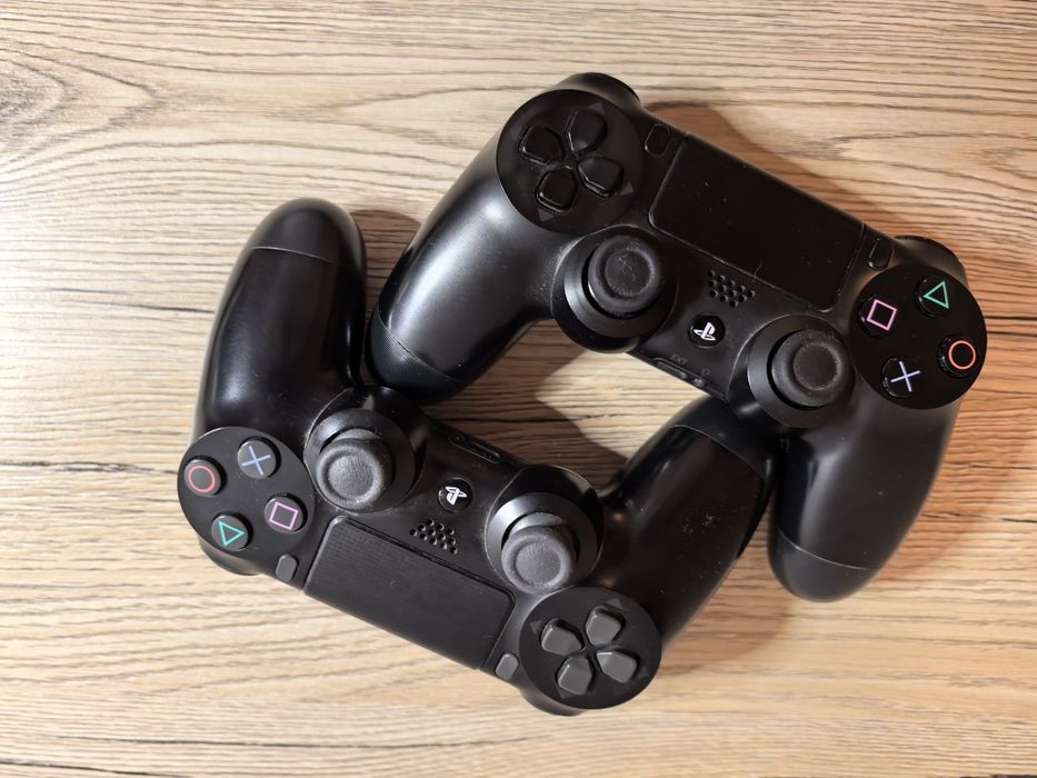 Consola PS 4 + 6 jocuri