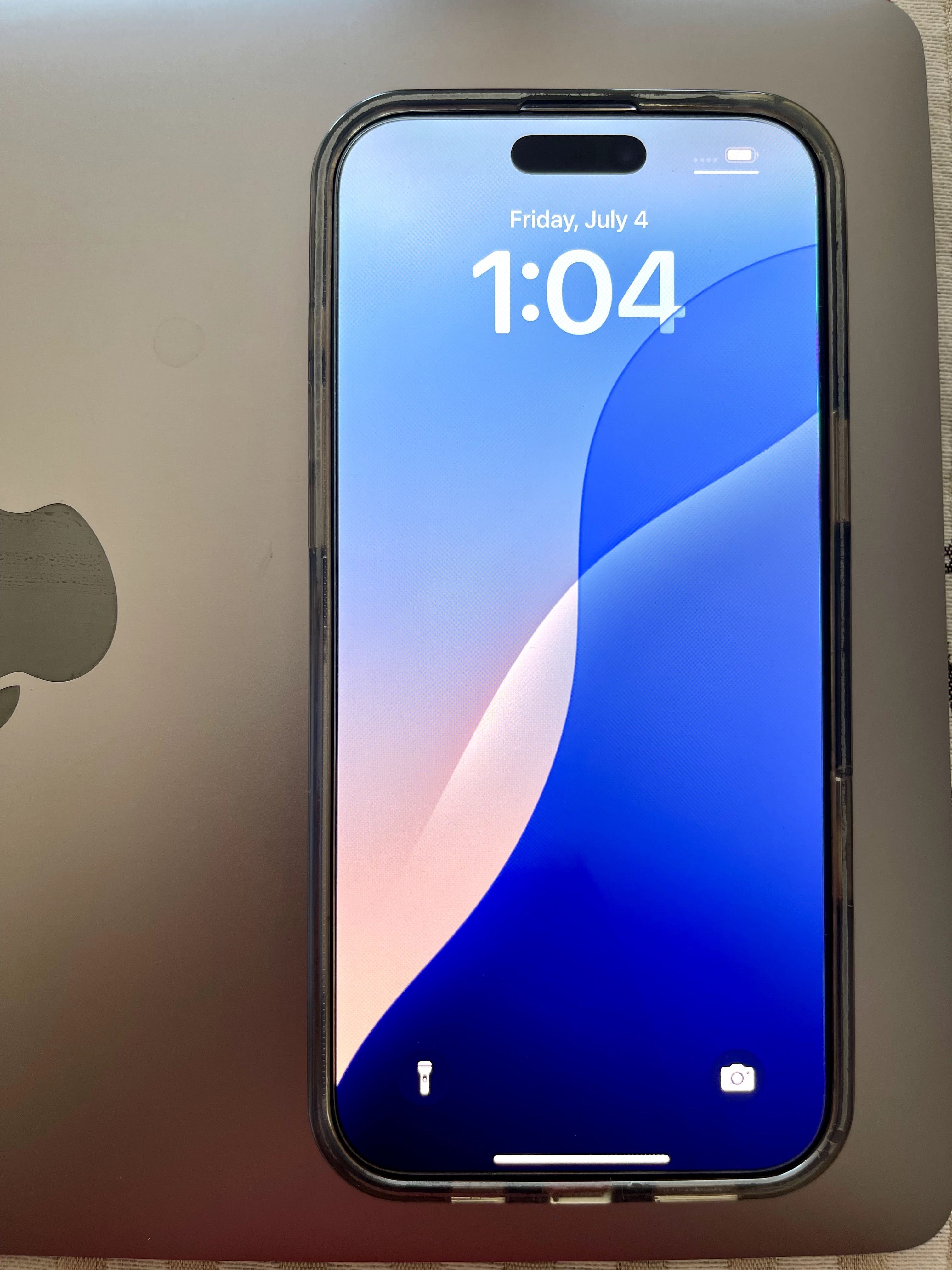 iPhone 16 Pro Max 256GB - Отключен, Като Нов + Аксесоари + Гаранция