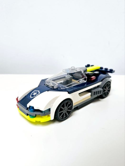 Lego City 60415 - Police Car and Muscle Car Chase (2024)