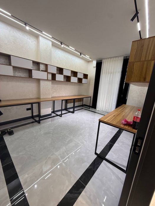 Шота Руставели евро офис 100кв.м первая линия с арендатором срочно