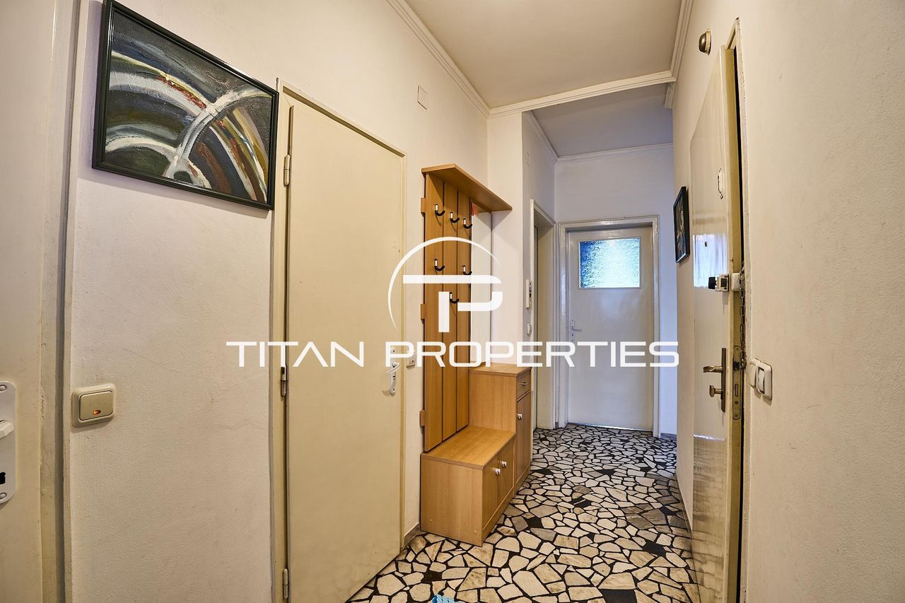 Дава се под наем Етаж от къща в Пловдив, Център - 108 кв.м за 433.5 € - Снимка #6