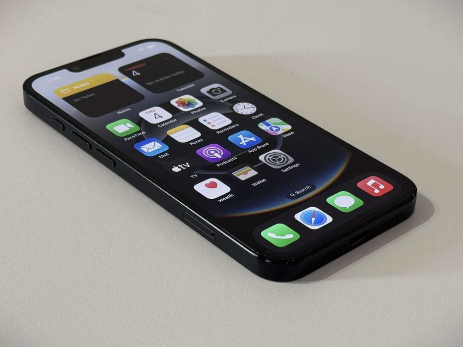 Бартер! iPhone 16e Black (Черен) 100% Батерия!