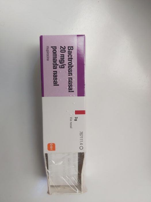 Vând unguent nazal Bactroban