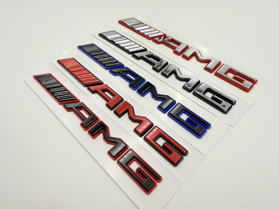 Emblema Mercedes AMG Bicolor spate crom/rosu