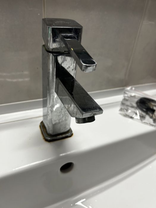Смесител за мивка за баня в добро  състояние