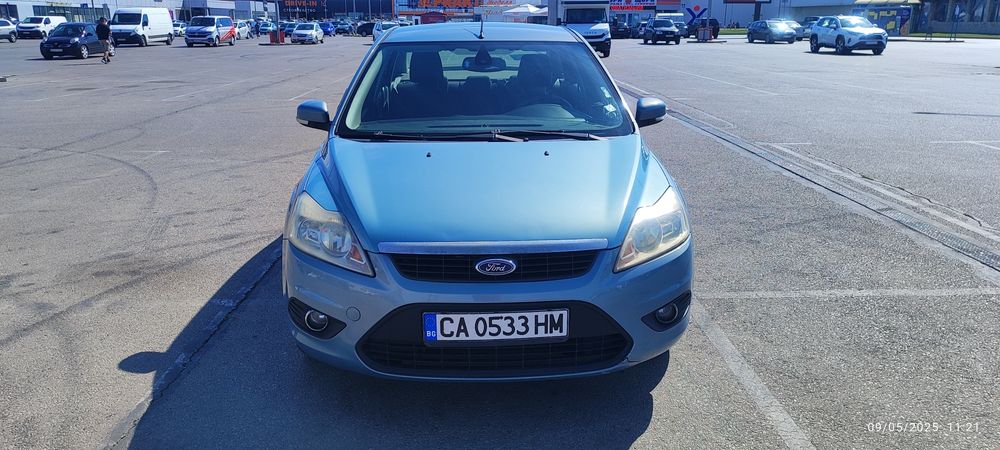 Продавам Ford Focus 2008 1.6i + гуми