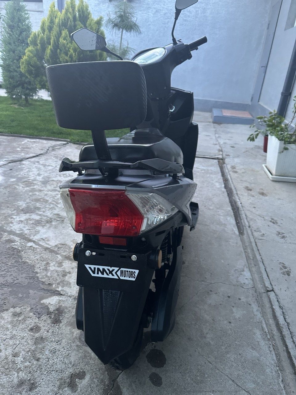 Срочно! за полцены! Электрический скутер Vmx motors
