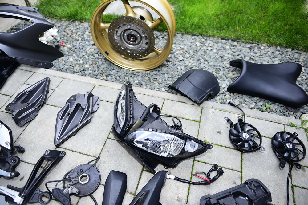 Yamaha FZ8 Fazer Carena / Far / piese   / Ghidon Rizoma / scarite /