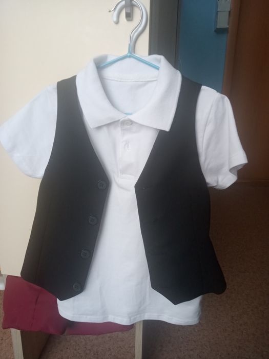 Брюки и жилет для мальчика р. 104-110