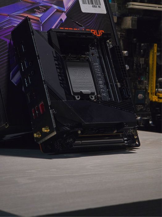 Материнская плата Z790i AORUS ULTRA