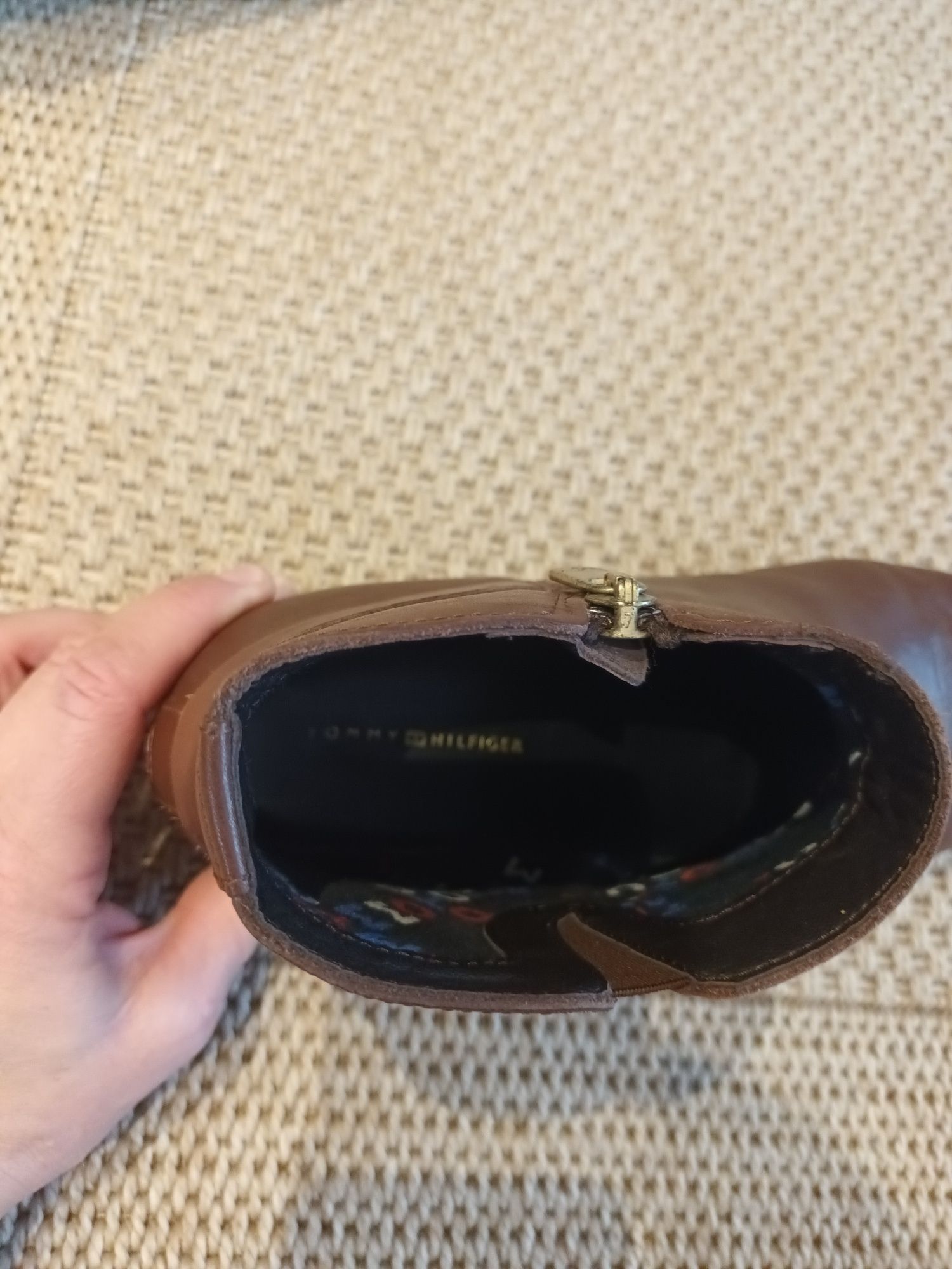 Botine Tommy Hilfigere mărimea 40