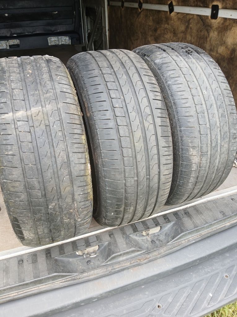 235/40 R19 Pirelli vara