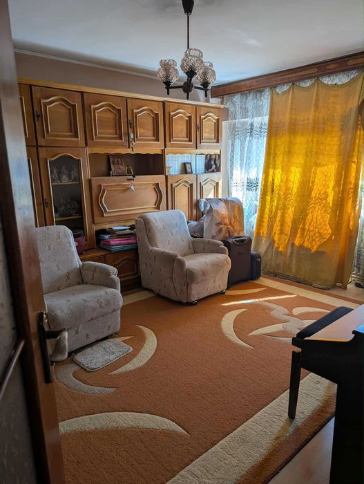 Apartament cu 4 camere decomandate