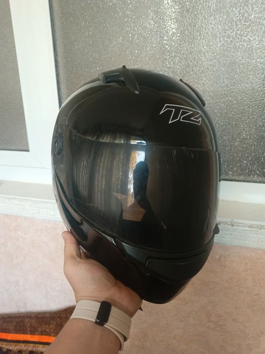 Motorcycle shlem