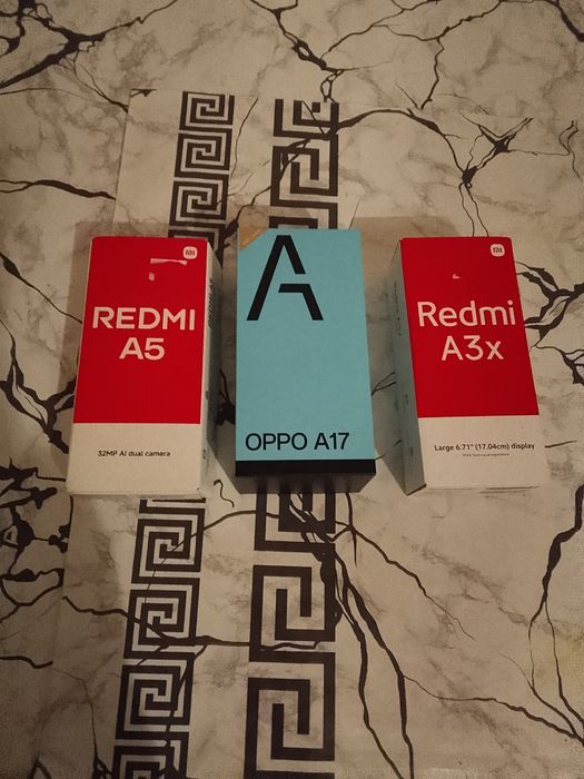 Vînd telefoane noi nouțe functionale nu răspund la mesaje doar telefon