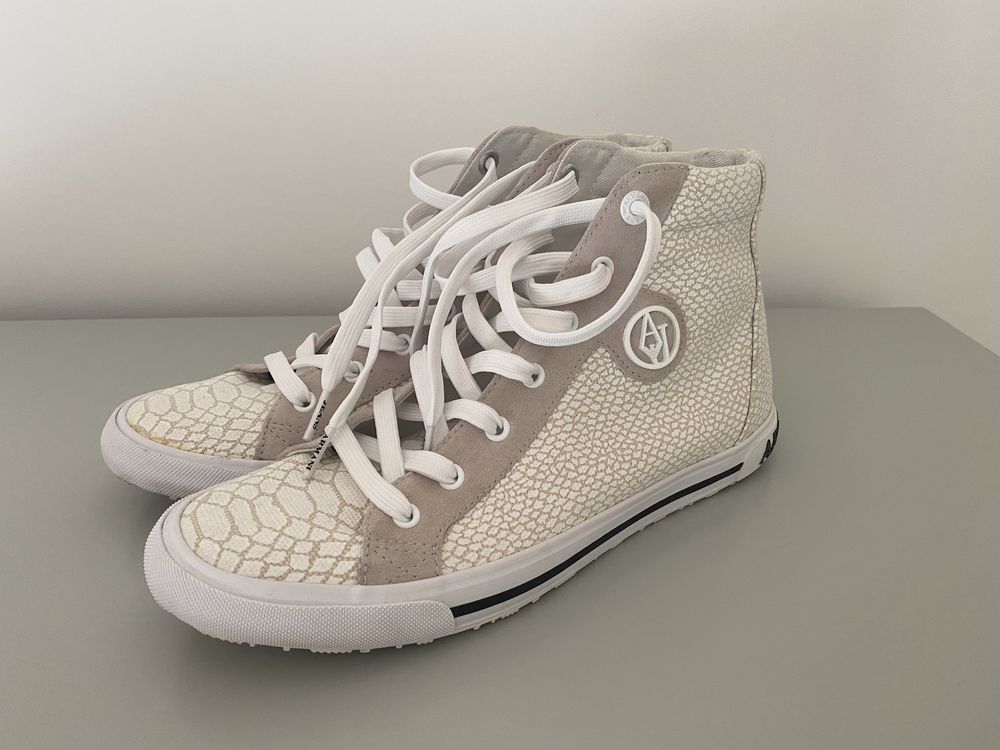 Tenesi dama Armani Exchange