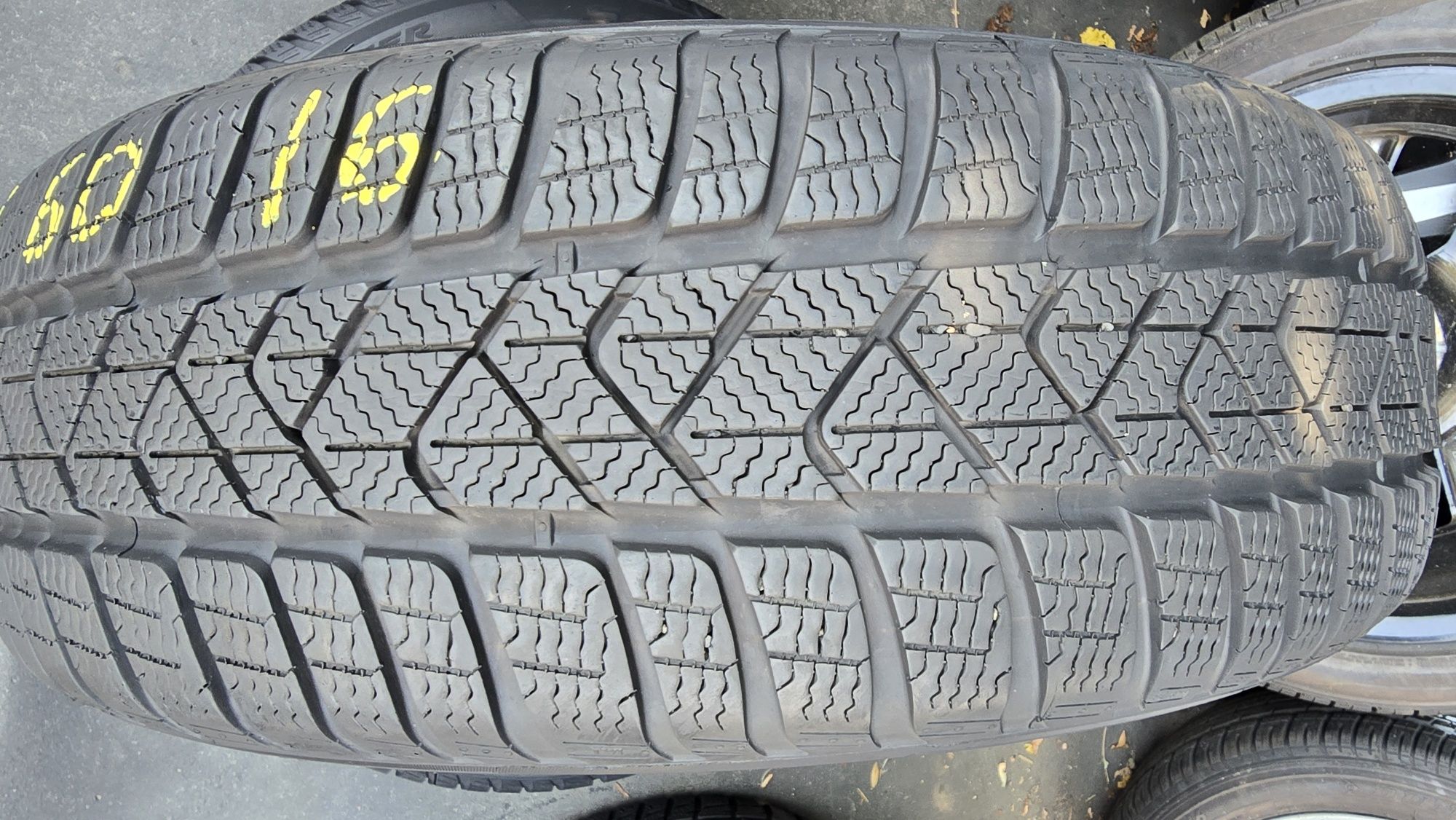 2 anvelope iarnă Pirelli RSC 205/60/16
