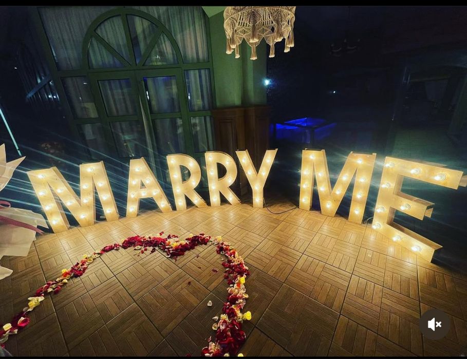 Продам готовый бизнес буквы Marry Me мли обмен на айфон