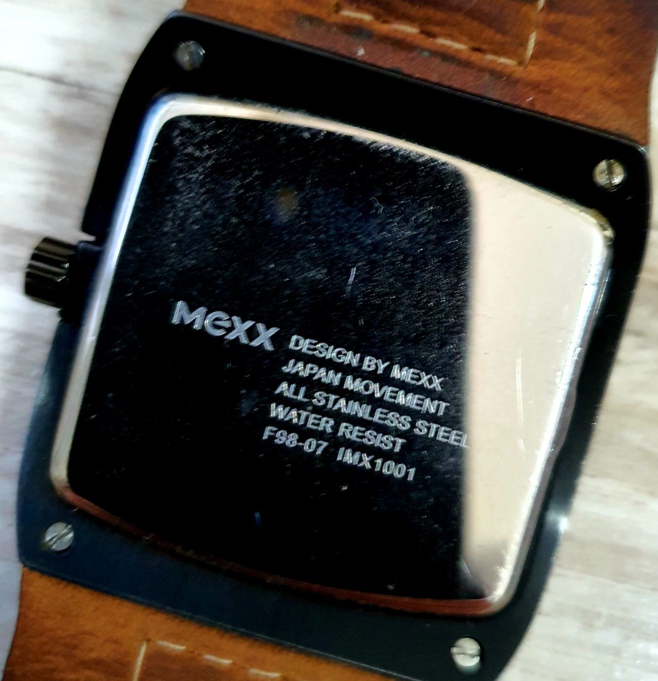 Часовник mexx f98-07