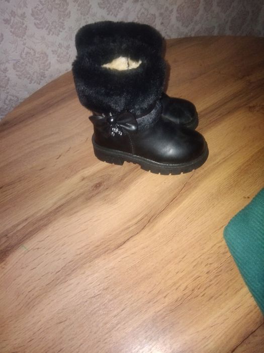 Продам детскую  обувь