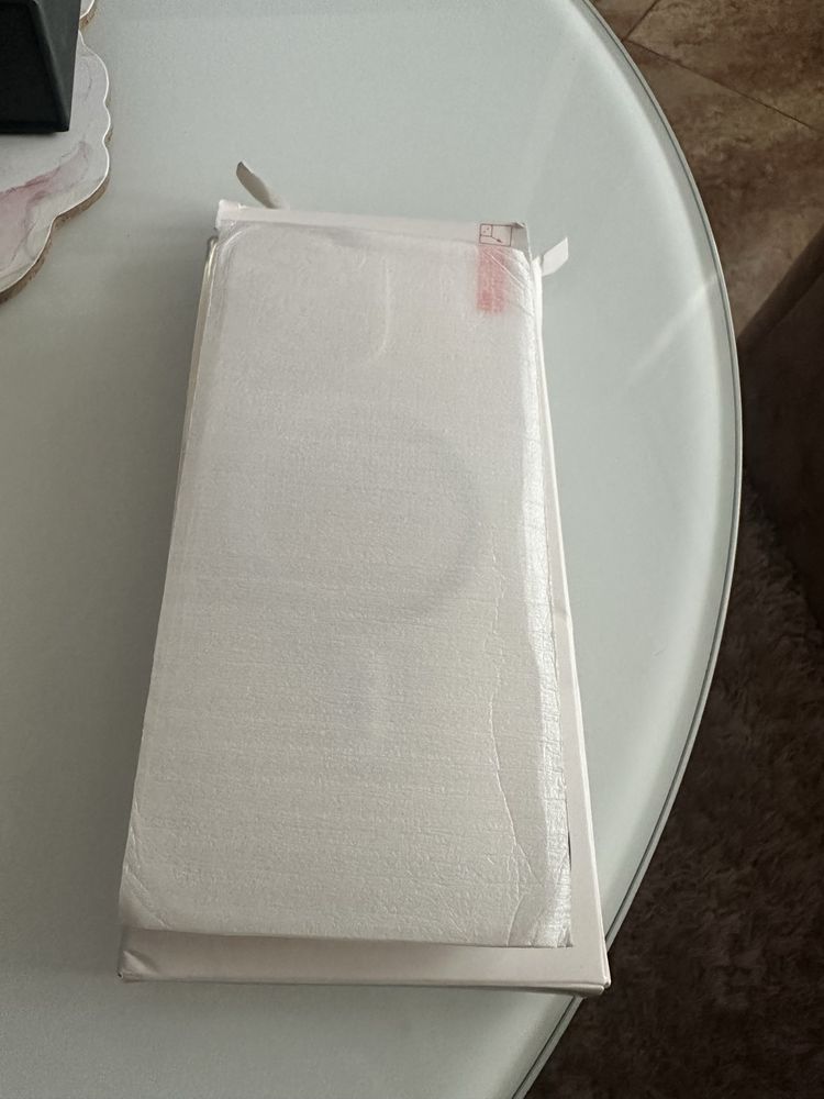 Carcasă magnetică transparentă Luoiwei pentru iPhone 14 Pro Max