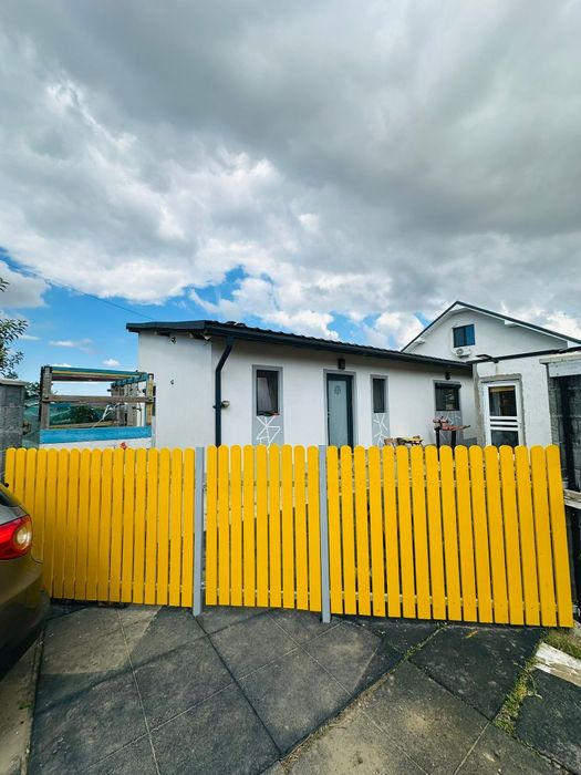 Casă parter 85mp utili terasa beci 450mp teren in Valu lui Traian