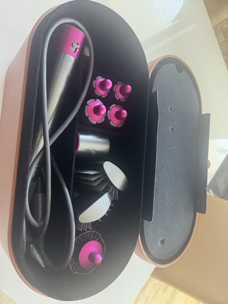 Dyson Air Wrap  Отлично състояние