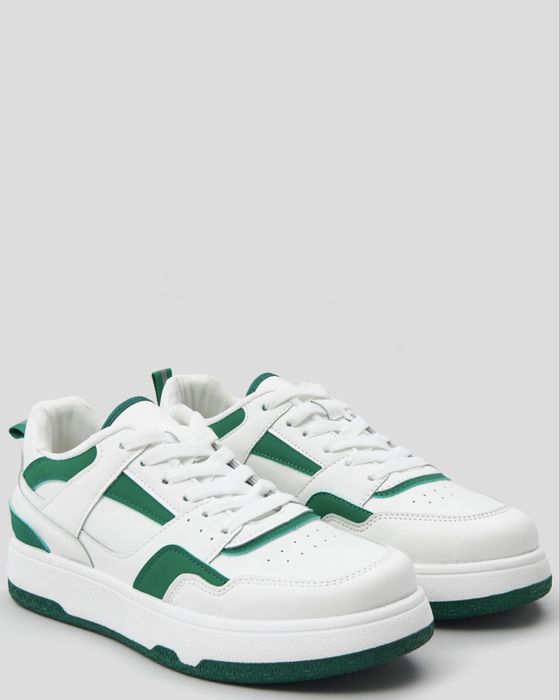 Спортни обувки от Sinsay в бял и зелен цвят