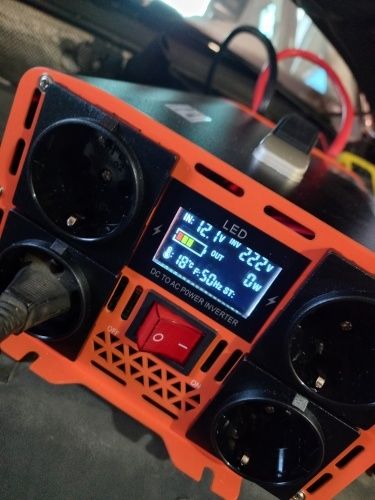 Invertor 12V /220V max 4000W sinus pur 4 prize