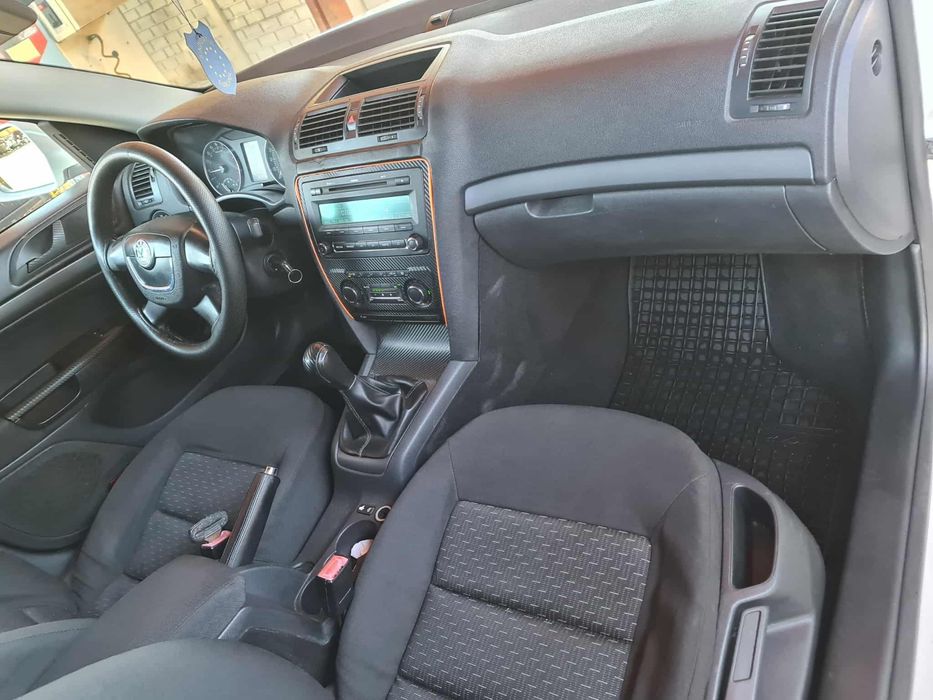 Vând Skoda Octavia