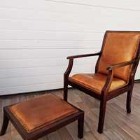 Красив античен стол кресло в колониален стил с табуретка.. кожа Зебу
