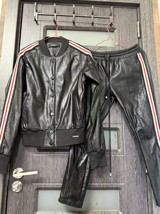 Комплект в две части