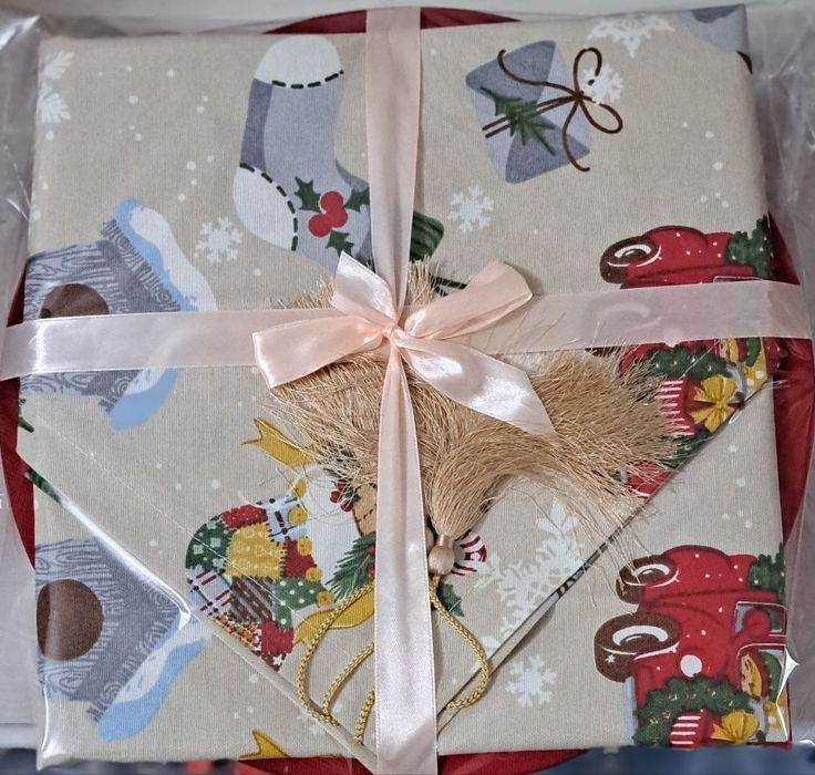 Новогодный скатерт и раннер