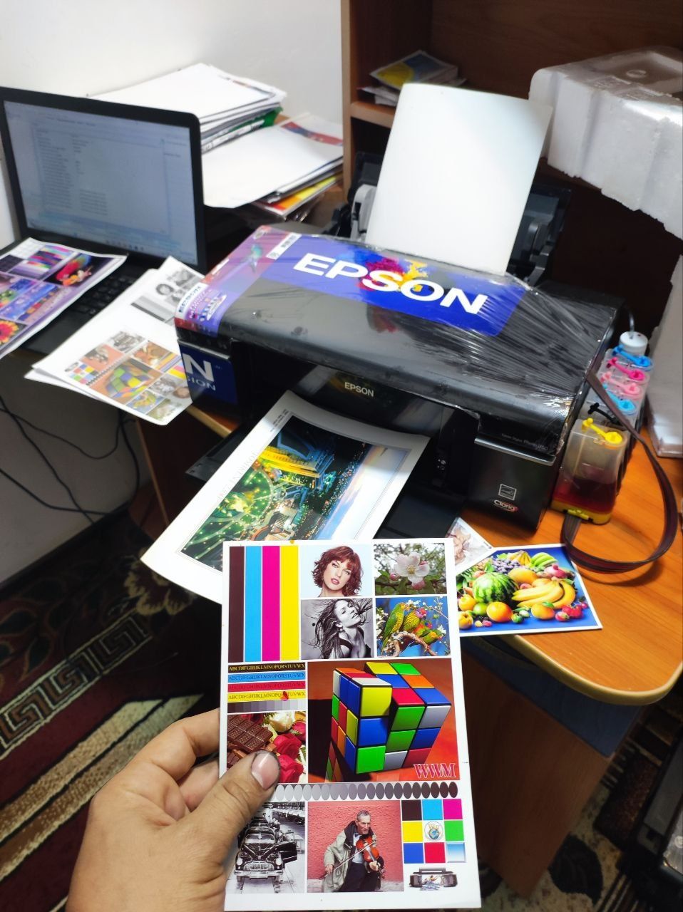 Epson T 50. 6 ta rangli HD foto stuya printeri 5000 ta chiqargan yangi