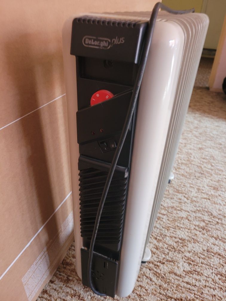 De Longhi - Италия  2000  W