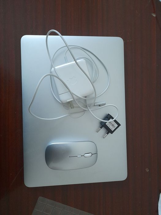Mackbook air M13