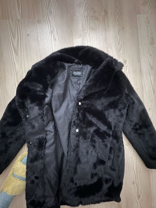 Палто черно, пухено