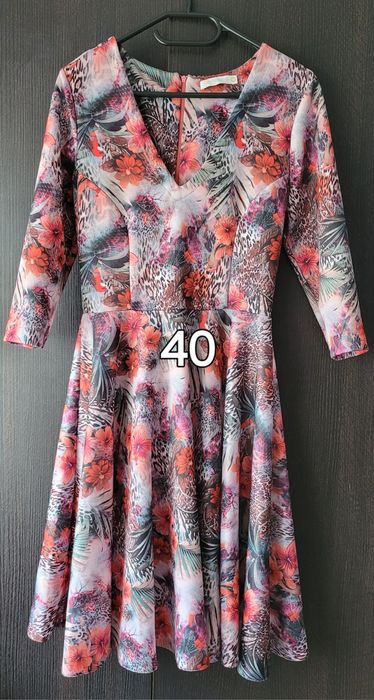 Rochie casual potrivită pentru perioada rece