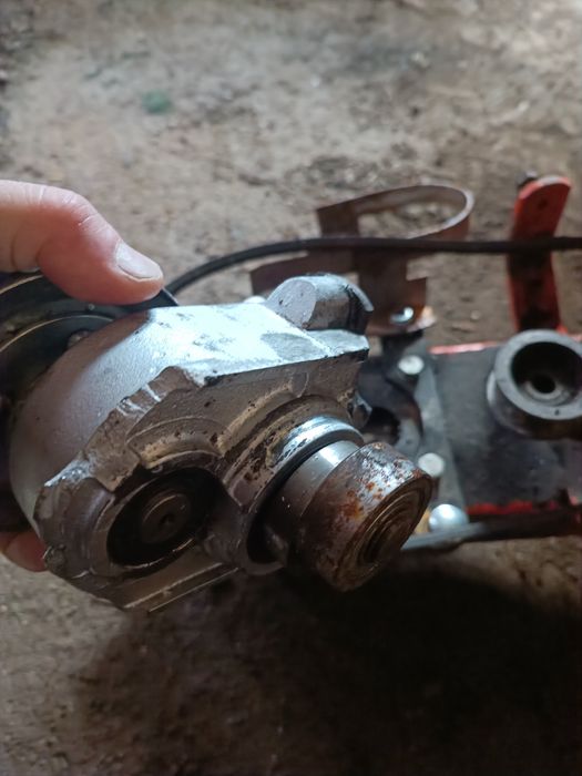 Cositoare cu lamă de 1 metru cu DEFECT.